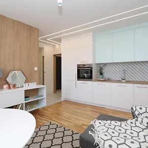  Kwatera prywatna Romaszewskiego żoliborz Bedroom Pokój Metro